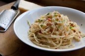 Приготовление Спагетти с оливками и кедровыми  орешками блюда