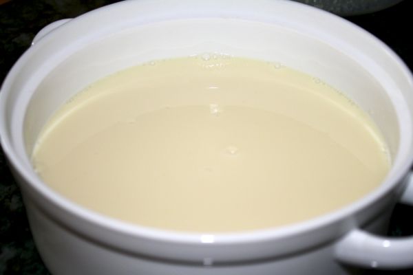 Молочный суп с гренками