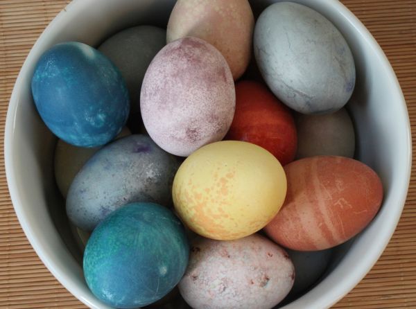 Красивые яйца на пасху с натуральными красителями