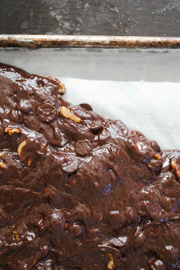 Шоколадный пирог Брауни с грецкими орехами