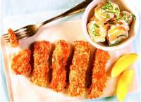 Хрустящие рыбные палочки с картофельным салатом