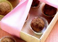 Шоколадные трюфельные конфеты с миндалем