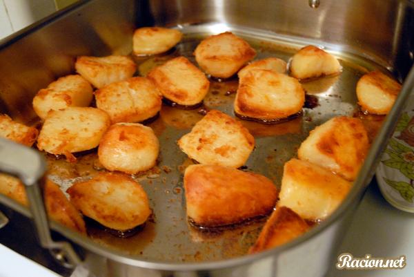 Картошка запеченная в духовке вкусно кусочками