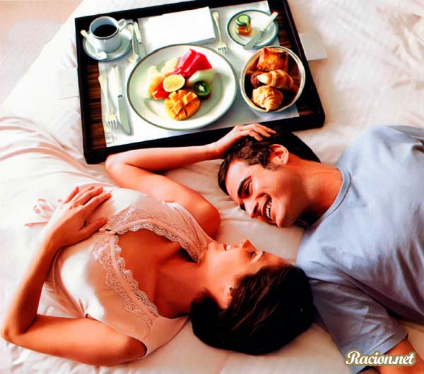 Как сделать завтрак романтическим?