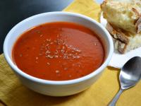 Приготовление Простой суп томатный с травами блюда