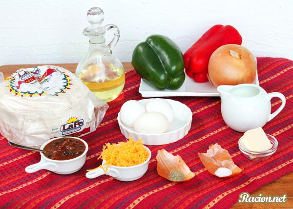 Мексиканские лепешки на сковороде с омлетом и сыром