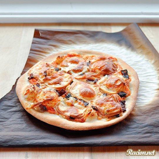Домашняя пицца с сыром