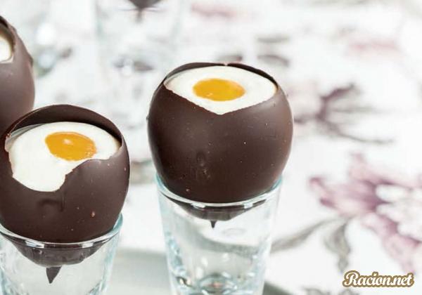 Рецепт Шоколадные яйца с амаретто и персиками. Приготовление 

блюда