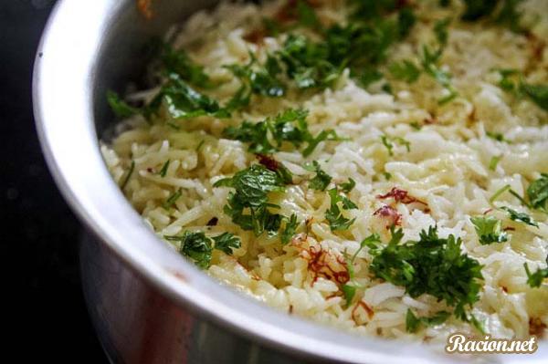 Индийский рис с овощами (Бирьяни)